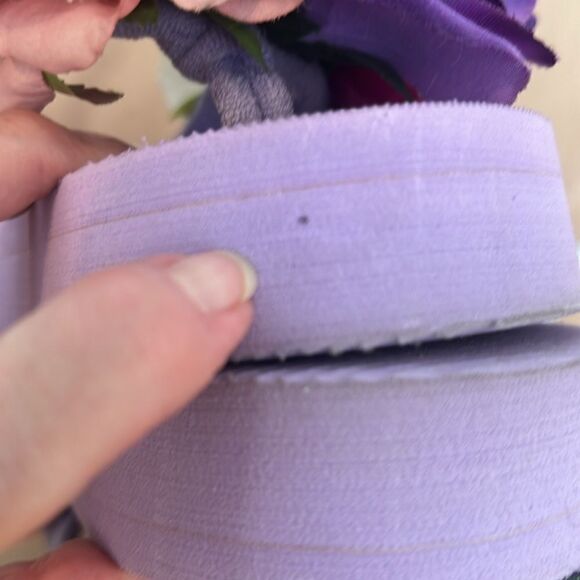 Make a statement with these adorable flower adorned wedge sz6 flip flops EUC - Picture 8 of 14